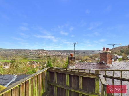 3 bedroom End of terrace house for sale in Swan Terrace, Woodlands Road