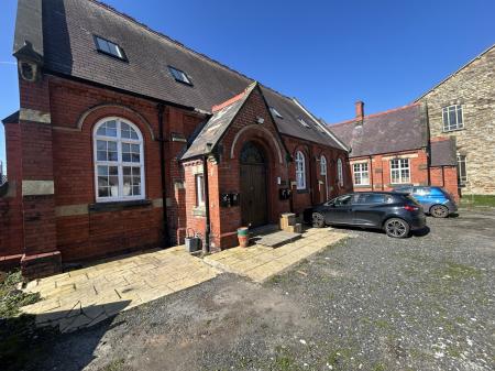 1 bedroom Flat to let in Hall Street, Rhos, LL14