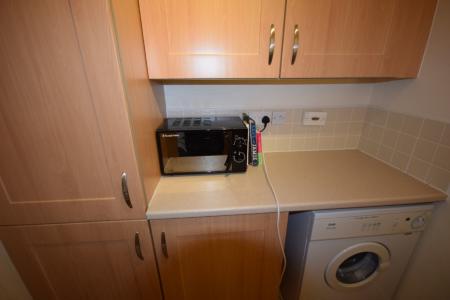 1 bedroom House share to let in Grosvenor Gardens, Wrexham, LL11