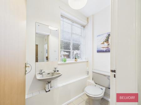 1 bedroom House share to let in Powell Road, Wrexham, LL12