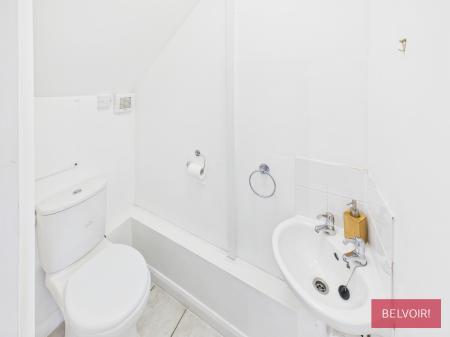 3 bedroom Link detached house to let in Oak Road, Ponciau, LL14