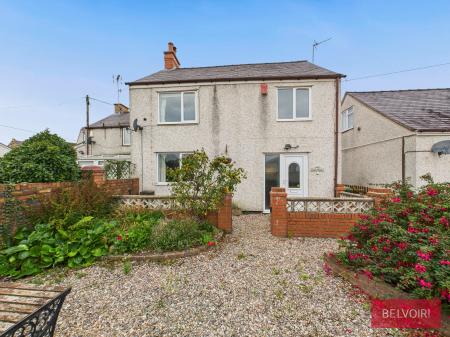 Oak Road, Ponciau, LL14