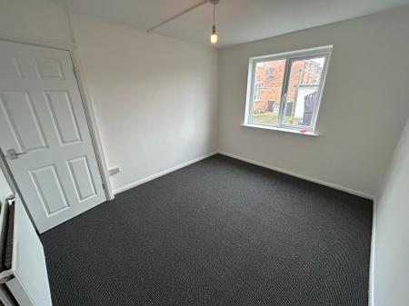 2 bedroom Flat to let in Daniels Drive, Ruabon, LL14