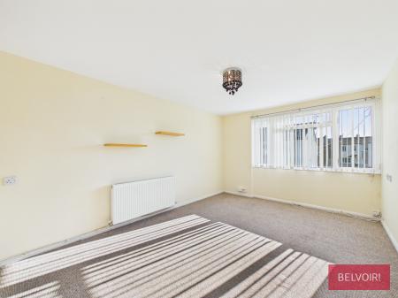 2 bedroom Flat to let in Montgomery Road, Wrexham, LL13