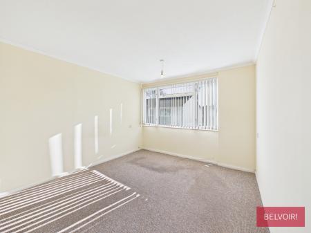 2 bedroom Flat to let in Montgomery Road, Wrexham, LL13