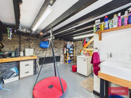 4 bedroom End of terrace house for sale in High Street, Glyn Ceiriog, Llangollen, LL20