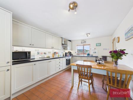 4 bedroom End of terrace house for sale in High Street, Glyn Ceiriog, Llangollen, LL20