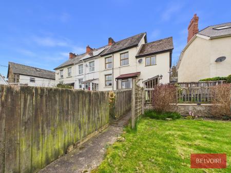 4 bedroom End of terrace house for sale in High Street, Glyn Ceiriog, Llangollen, LL20