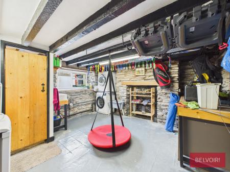 4 bedroom End of terrace house for sale in High Street, Glyn Ceiriog, Llangollen, LL20