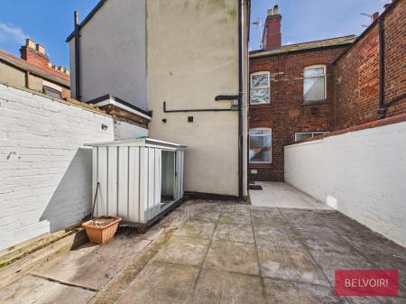 2 bedroom Terraced House to let in Vernon Street, Wrexham, LL11