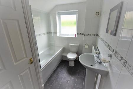 2 bedroom Terraced House to let in Station Road, Pentre Broughton, LL11