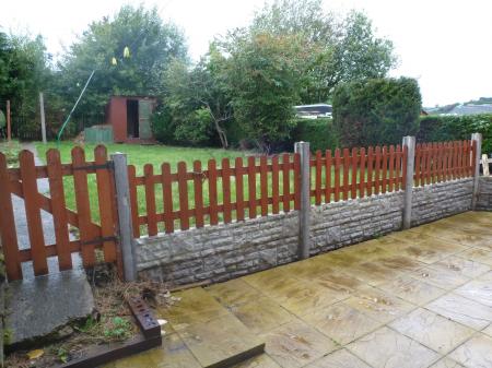 3 bedroom Semi-detached house to let in Heol Cadfan, Coedpoeth, LL11