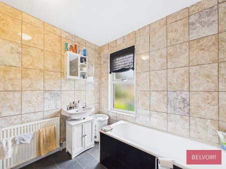 2 bedroom Terraced House for sale in Talbot Road, Wrexham, LL13