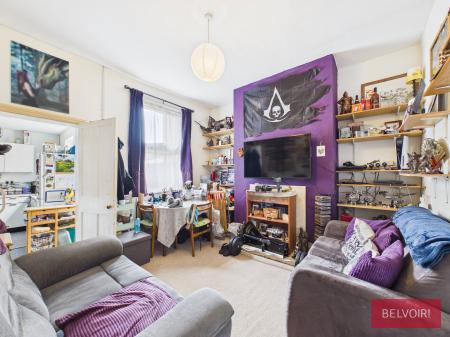 2 bedroom Terraced House for sale in Talbot Road, Wrexham, LL13