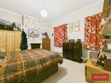 2 bedroom Terraced House for sale in Talbot Road, Wrexham, LL13