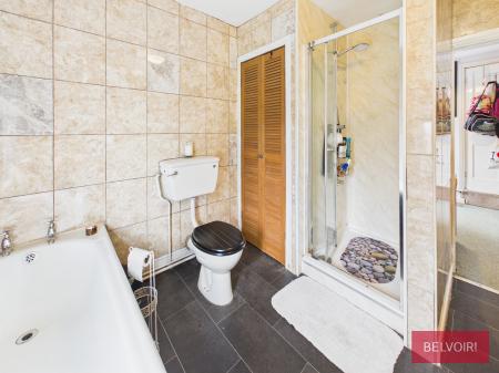 2 bedroom Terraced House for sale in Talbot Road, Wrexham, LL13