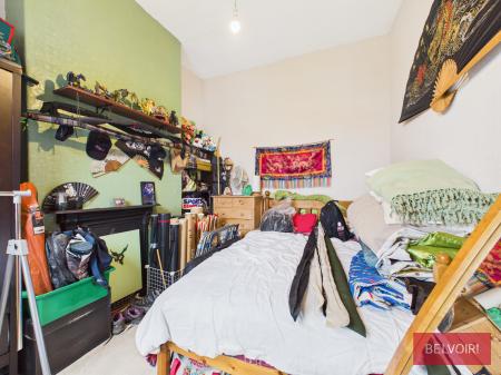 2 bedroom Terraced House for sale in Talbot Road, Wrexham, LL13