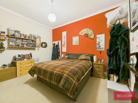 2 bedroom Terraced House for sale in Talbot Road, Wrexham, LL13