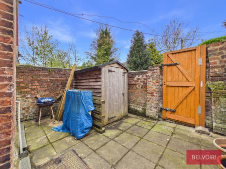 2 bedroom Terraced House for sale in Talbot Road, Wrexham, LL13