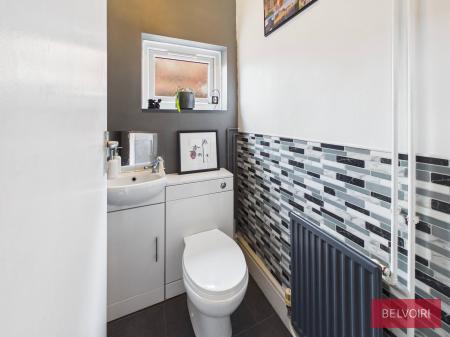 2 bedroom Terraced House for sale in Talbot Road, Wrexham, LL13