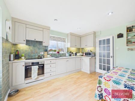 4 bedroom Detached house for sale in Heol Llewelyn, Coedpoeth, LL11