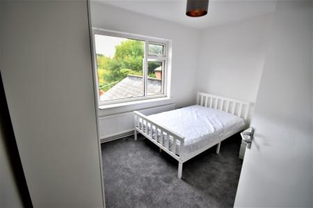 4 bedroom House share to let in Derby Road, Hightown, Wrexham, LL13