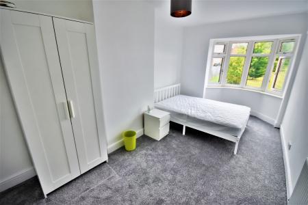 4 bedroom House share to let in Derby Road, Hightown, Wrexham, LL13