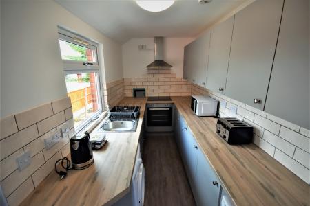 1 bedroom House share to let in Derby Road, Hightown, Wrexham, LL13