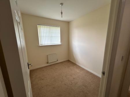 2 bedroom Flat to let in Lamberton Drive, Brymbo, LL11