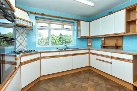 4 bedroom Detached house for sale in Pentre, Chirk, Wrexham, LL14