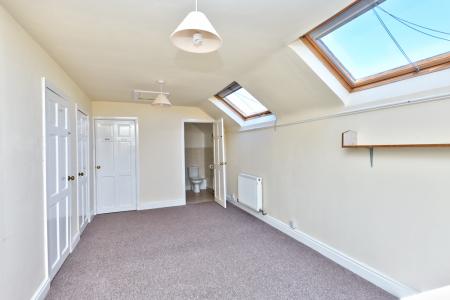 4 bedroom Detached house for sale in Pentre, Chirk, Wrexham, LL14