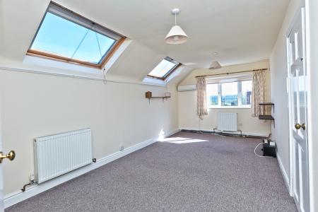 4 bedroom Detached house for sale in Pentre, Chirk, Wrexham, LL14