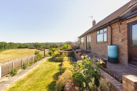 4 bedroom Detached house for sale in Pentre, Chirk, Wrexham, LL14