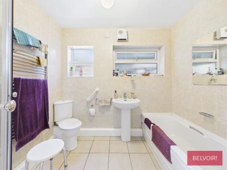 4 bedroom Detached house for sale in Pentre, Chirk, Wrexham, LL14