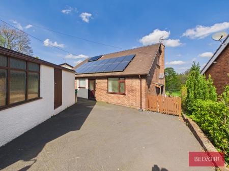 4 bedroom Detached house for sale in Pentre, Chirk, Wrexham, LL14