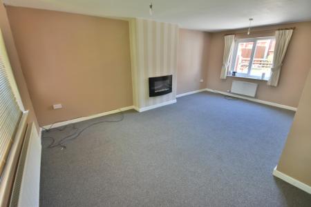 3 bedroom Terraced House to let in Woodwards Walk, Acrefair, LL14