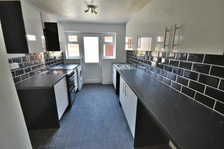 3 bedroom Terraced House to let in Woodwards Walk, Acrefair, LL14
