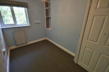 3 bedroom Terraced House to let in Woodwards Walk, Acrefair, LL14