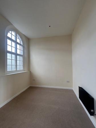 1 bedroom Flat to let in Hall Street, Rhosllanerchrugog, Wrexham, LL14