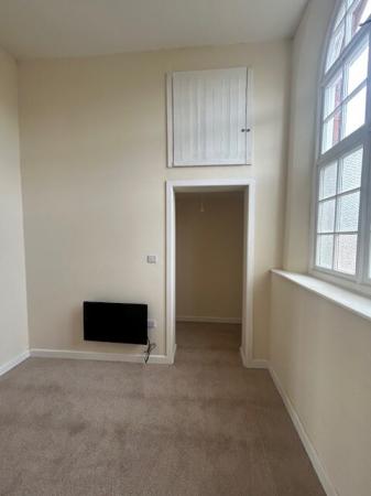 1 bedroom Flat to let in Hall Street, Rhosllanerchrugog, Wrexham, LL14