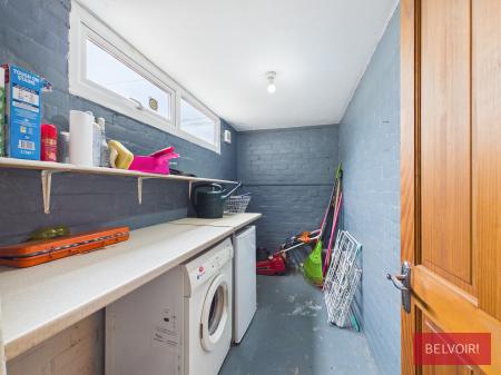 2 bedroom Terraced House for sale in Parker Drive, Farndon, CH3