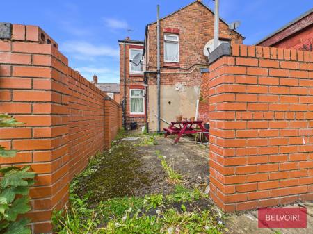 1 bedroom Flat to let in Gibson Street, Wrexham, LL13
