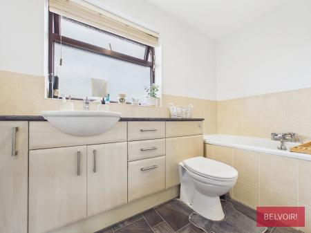 3 bedroom Detached house to let in Ivy Close, Rhosddu, LL11