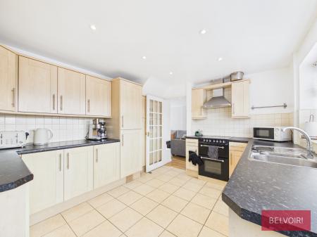 3 bedroom Detached house to let in Ivy Close, Rhosddu, LL11