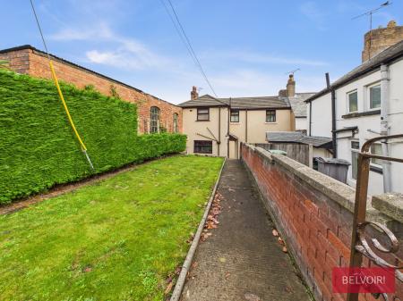 3 bedroom Semi-detached house to let in Top Road, Summerhill, Wrexham, LL11