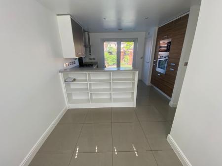 3 bedroom Detached house to let in Lambourne Court, Gwersyllt, LL11