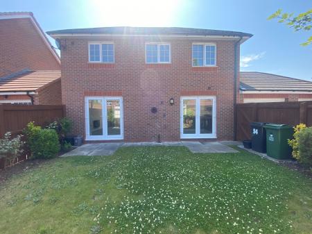 3 bedroom Detached house to let in Lambourne Court, Gwersyllt, LL11