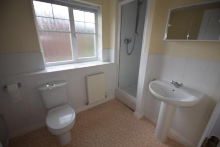 3 bedroom Town house to let in Ingot Close, Brymbo, LL11