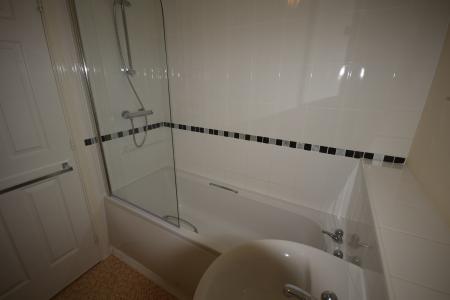 3 bedroom Town house to let in Ingot Close, Brymbo, LL11