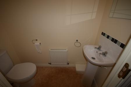 3 bedroom Town house to let in Ingot Close, Brymbo, LL11